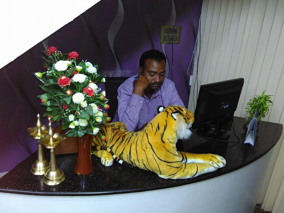 Hotel Av Comforts بنغالور المظهر الخارجي الصورة